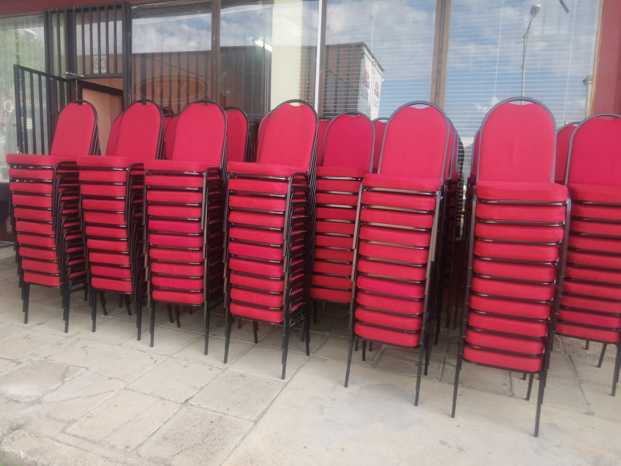 Banquet chairs - RED